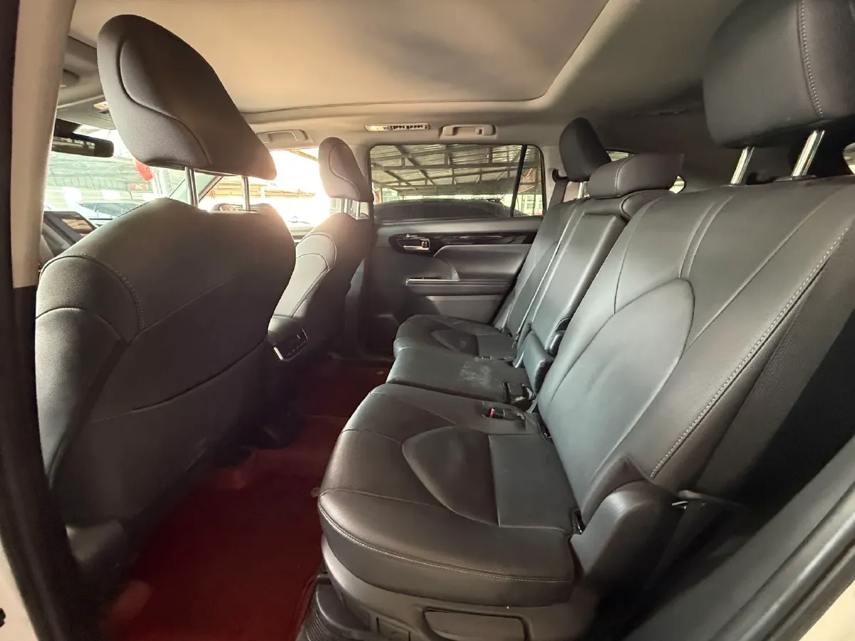 2023 Toyota Highlander 2.5L 189HP L4 E-CVT Hybrid,autocango,china used car exporter,china ev exporter,chinese used car exporter,chinese used ev exporter