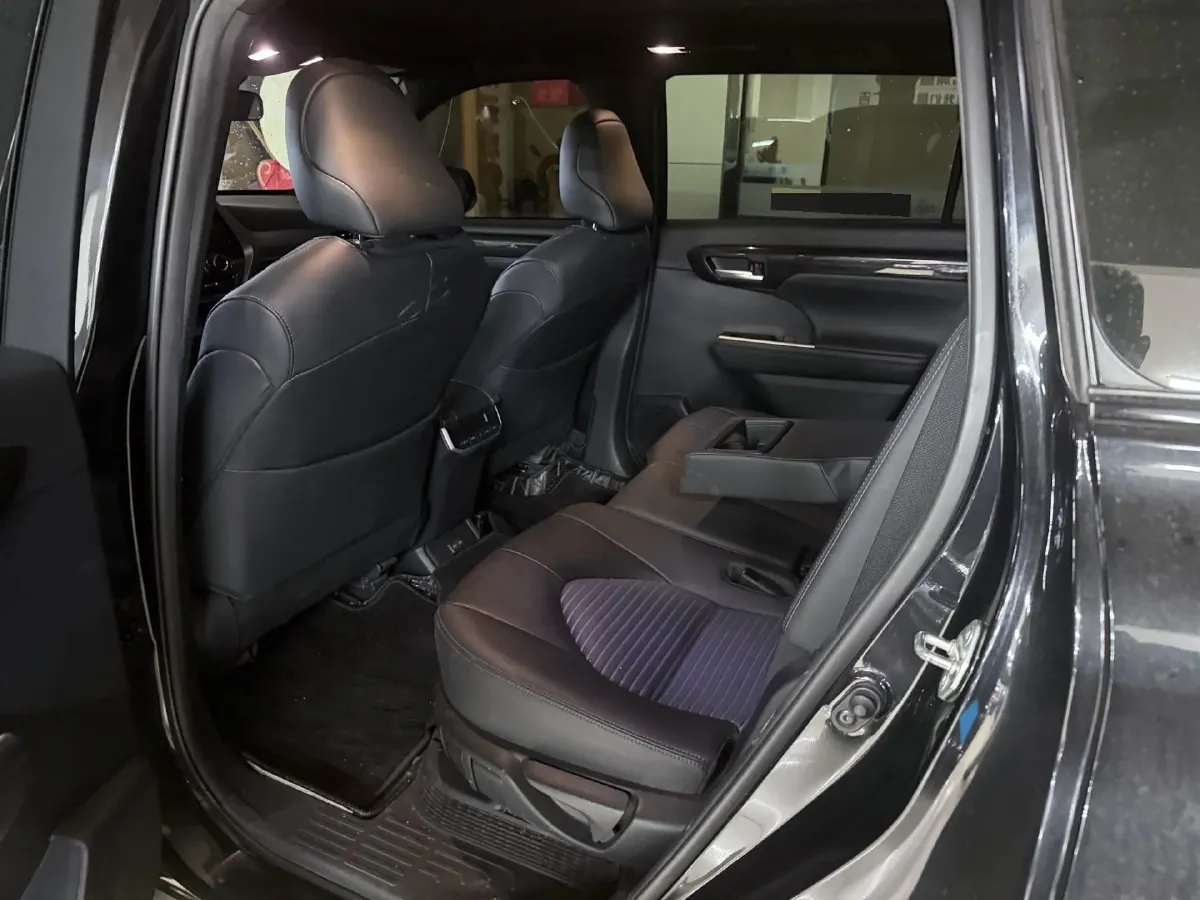 2022 Toyota Crown Kluger 2.5L 192HP L4 E-CVT Hybrid,autocango,china used car exporter,china ev exporter,chinese used car exporter,chinese used ev exporter