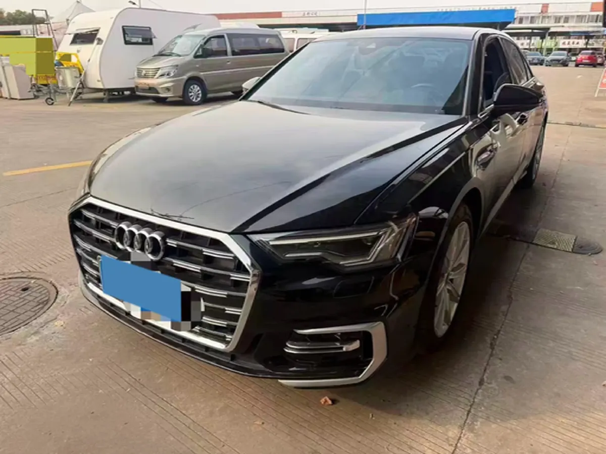 2024 Audi A6L 2.0T 245HP L4 7DCT,autocango,china used car exporter,china ev exporter,chinese used car exporter,chinese used ev exporter