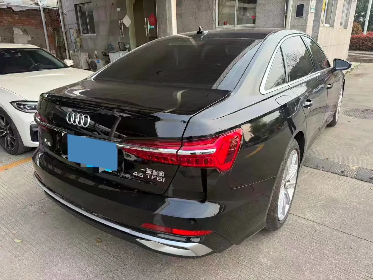 2024 Audi A6L 2.0T 245HP L4 7DCT,autocango,china used car exporter,china ev exporter,chinese used car exporter,chinese used ev exporter