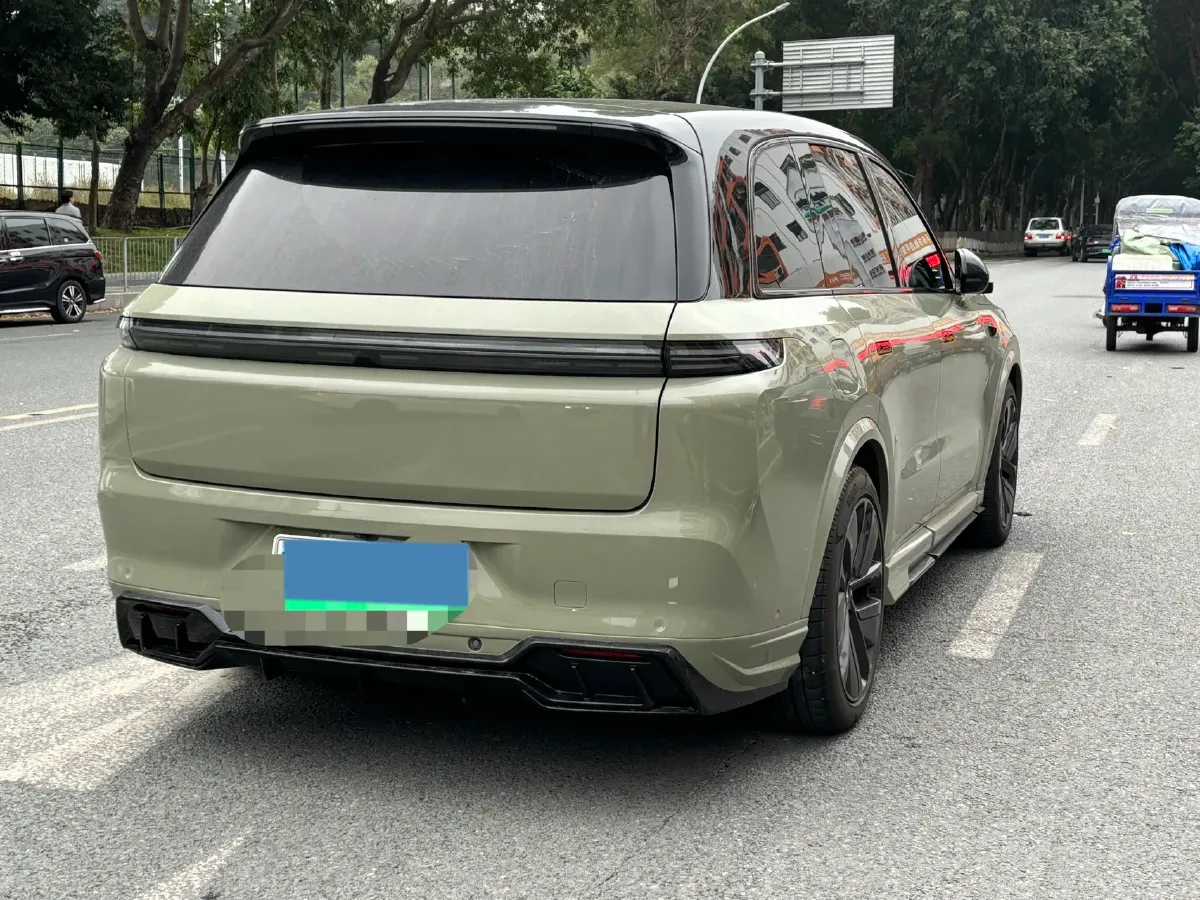 2023 Li L8 Range Extended 154HP REEV 40.9KWH,autocango,china used car exporter,china ev exporter,chinese used car exporter,chinese used ev exporter