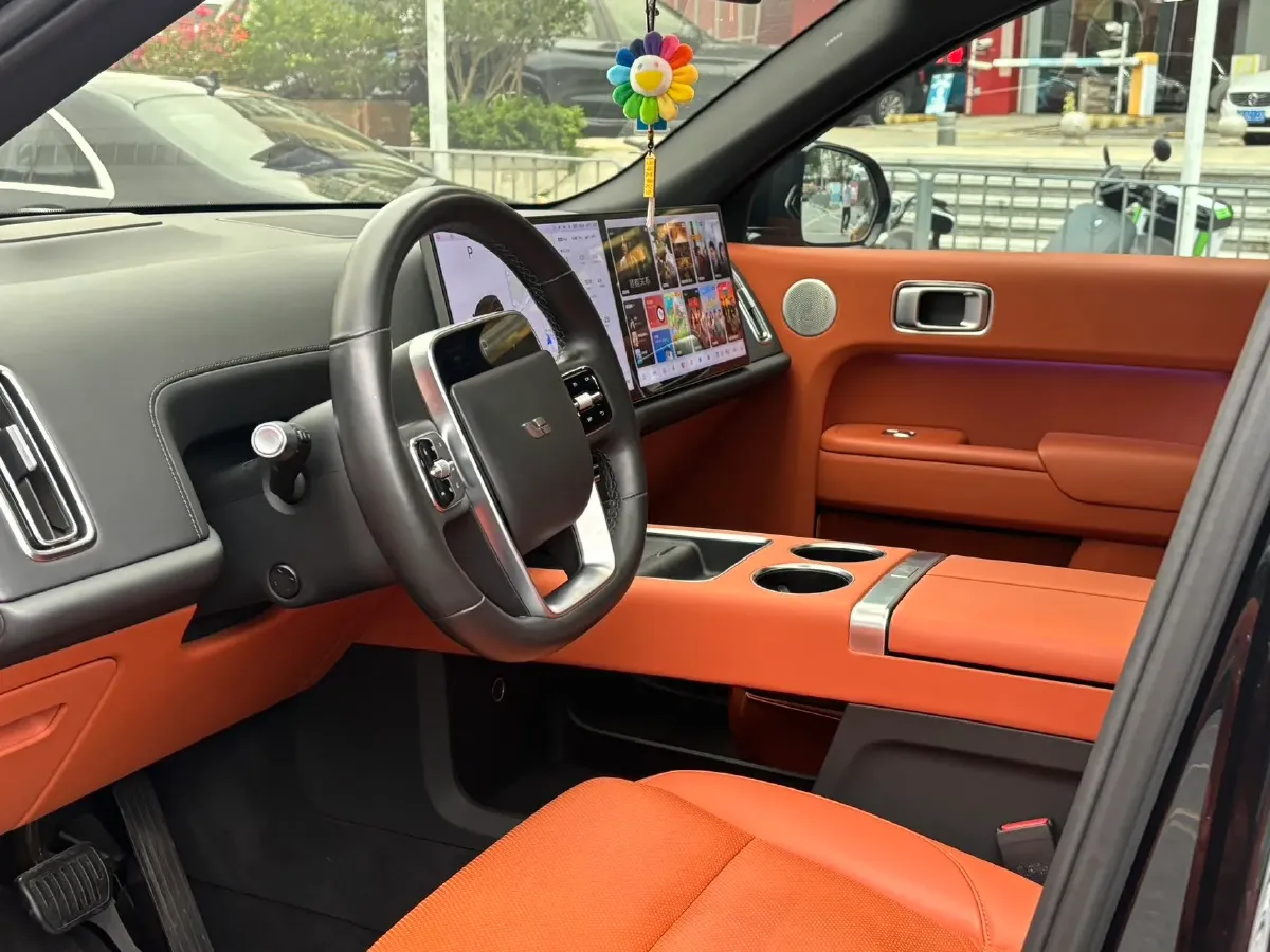 2023 Li L8 Range Extended 154HP REEV 40.9KWH,autocango,china used car exporter,china ev exporter,chinese used car exporter,chinese used ev exporter