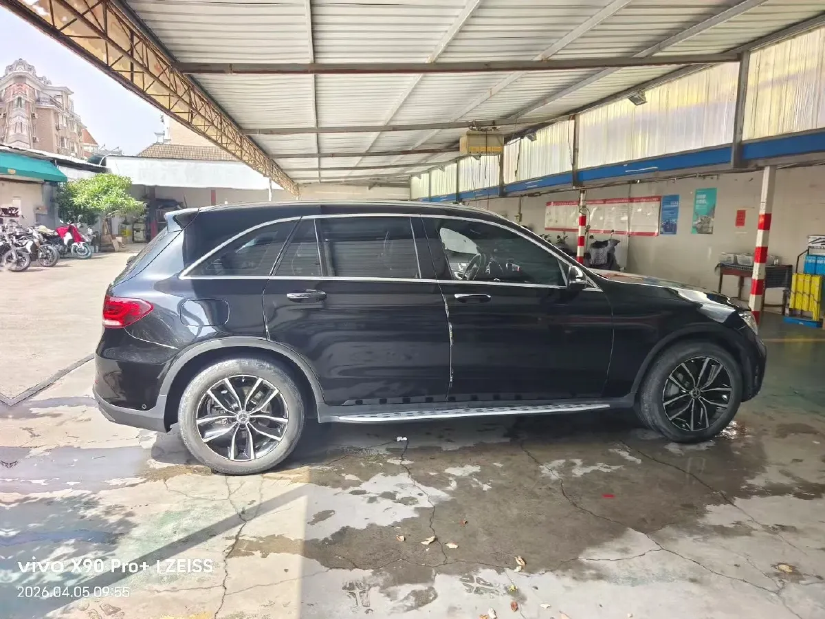 2021 Mercedes-Benz GLC Class 2.0T 197HP L4 9AT,autocango,china used car exporter,china ev exporter,chinese used car exporter,chinese used ev exporter