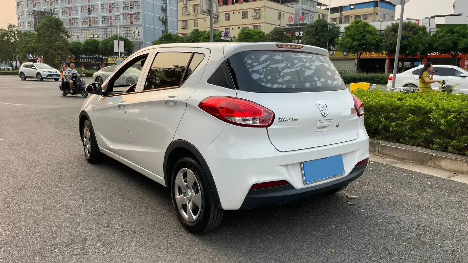 2016 BaoJun 310 1.2L 82HP L4 5MT,autocango,china used car exporter,china ev exporter,chinese used car exporter,chinese used ev exporter