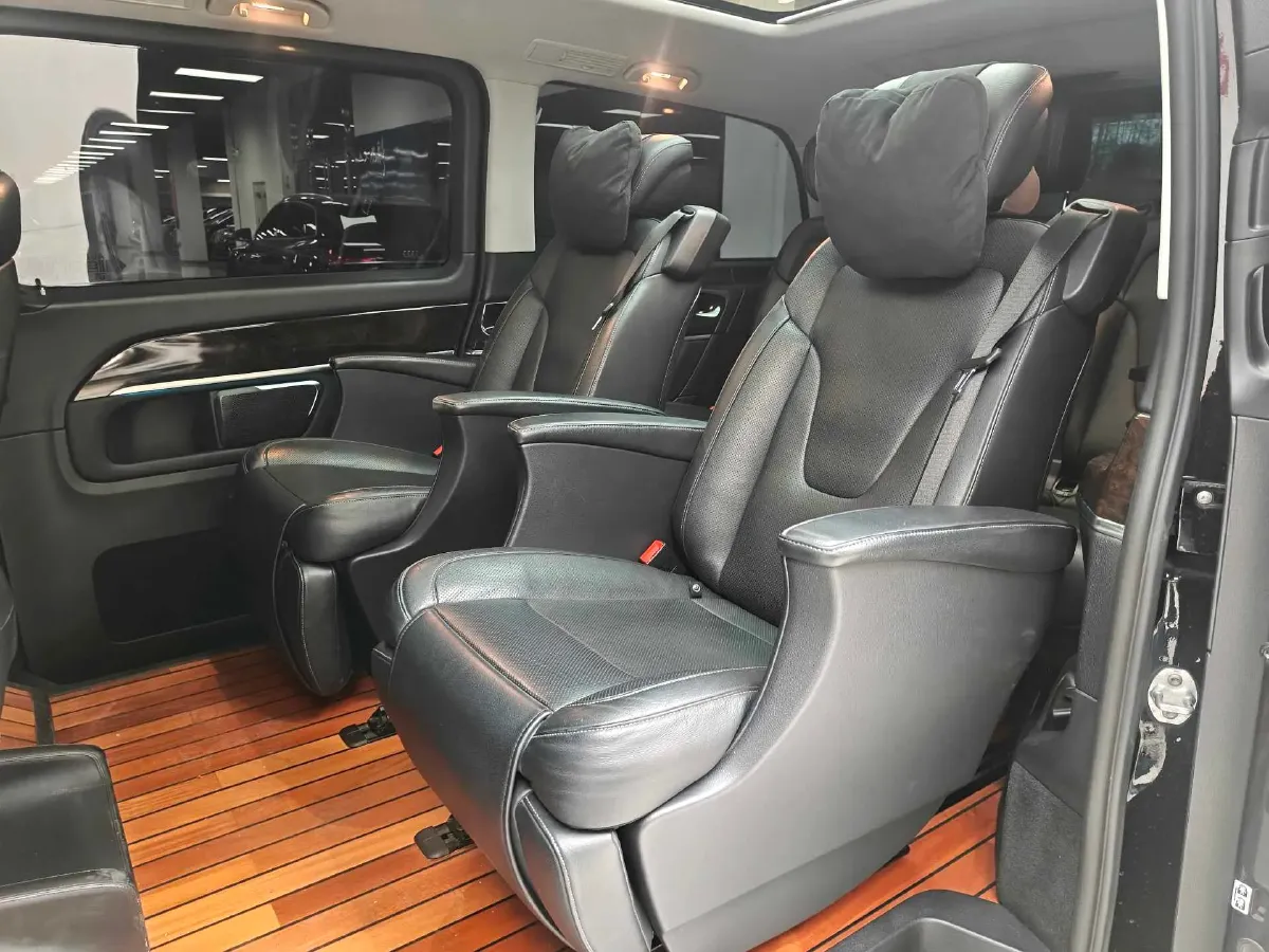 2018 Mercedes-Benz V Class 2.0T 211HP L4 7AT,autocango,china used car exporter,china ev exporter,chinese used car exporter,chinese used ev exporter