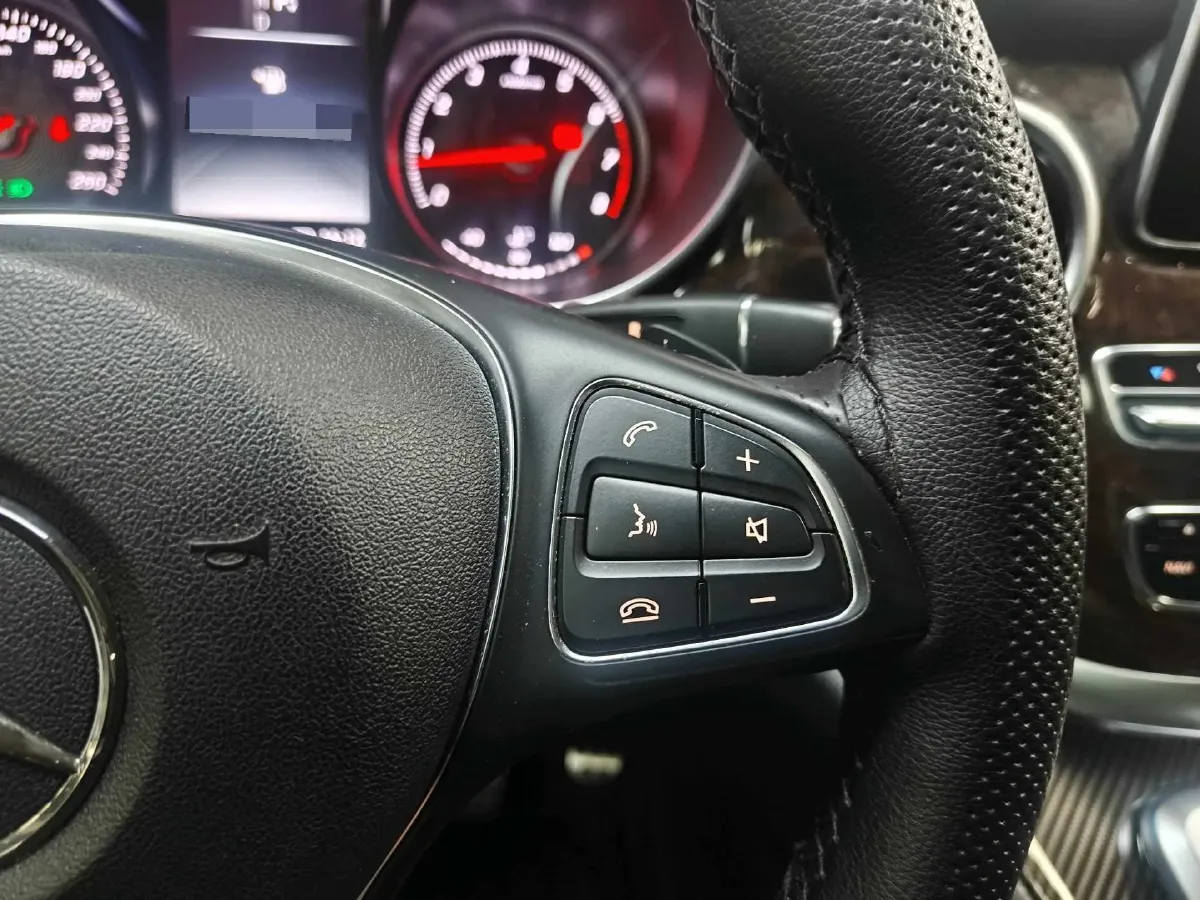 2018 Mercedes-Benz V Class 2.0T 211HP L4 7AT,autocango,china used car exporter,china ev exporter,chinese used car exporter,chinese used ev exporter