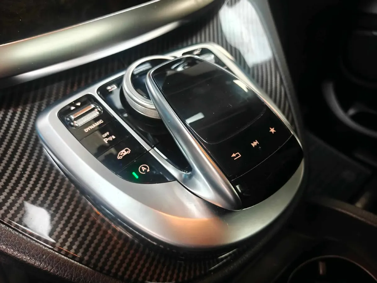 2018 Mercedes-Benz V Class 2.0T 211HP L4 7AT,autocango,china used car exporter,china ev exporter,chinese used car exporter,chinese used ev exporter