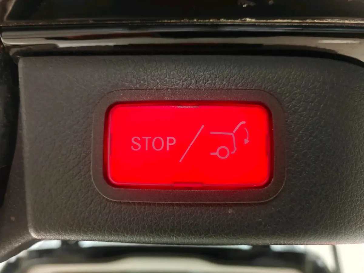 2018 Mercedes-Benz V Class 2.0T 211HP L4 7AT,autocango,china used car exporter,china ev exporter,chinese used car exporter,chinese used ev exporter