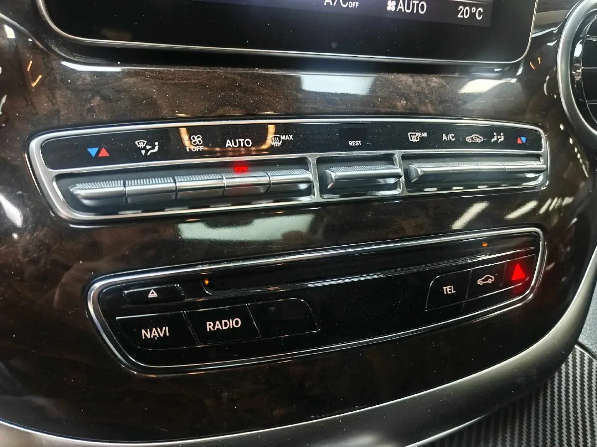 2018 Mercedes-Benz V Class 2.0T 211HP L4 7AT,autocango,china used car exporter,china ev exporter,chinese used car exporter,chinese used ev exporter