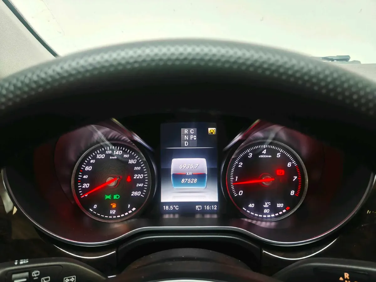 2018 Mercedes-Benz V Class 2.0T 211HP L4 7AT,autocango,china used car exporter,china ev exporter,chinese used car exporter,chinese used ev exporter