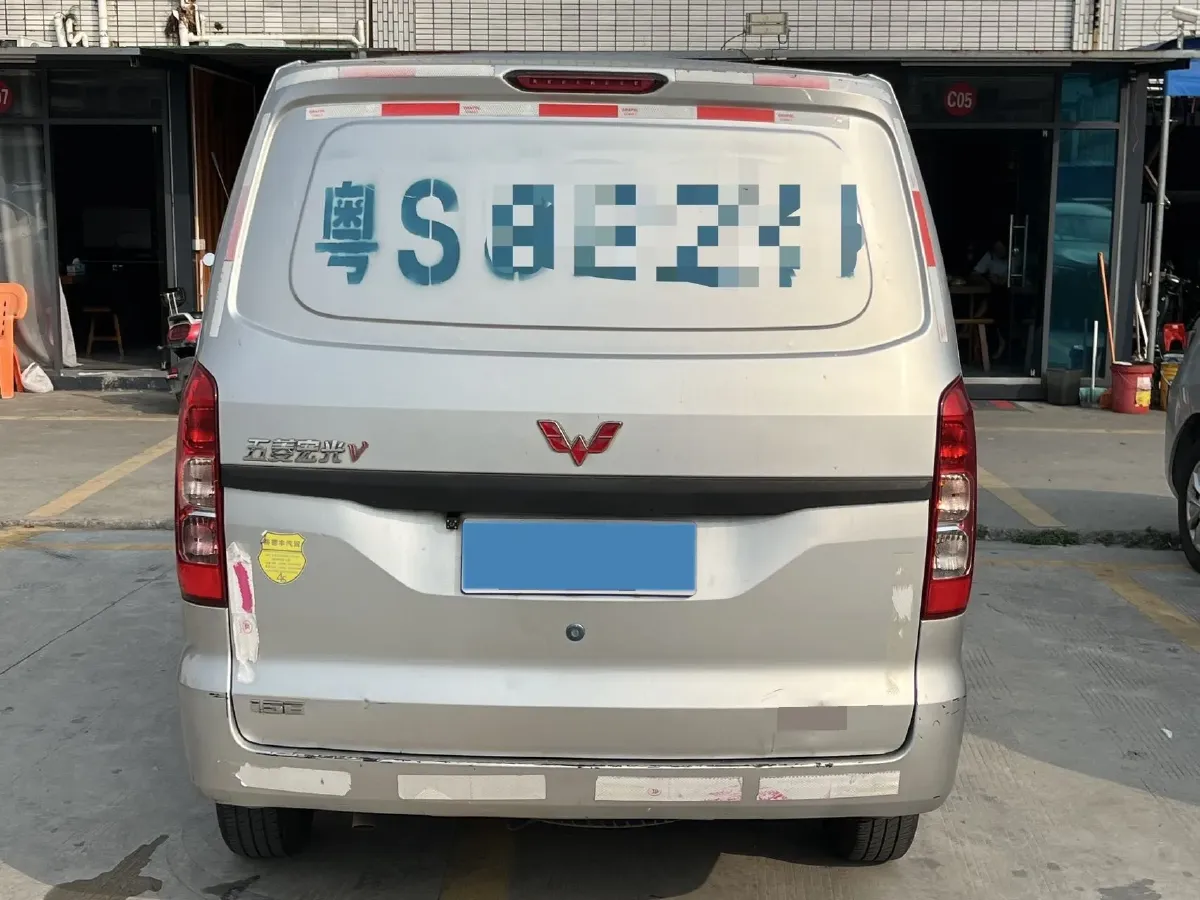 2019 WuLing HongGuang V 1.5L 99HP L4 6MT,autocango,china used car exporter,china ev exporter,chinese used car exporter,chinese used ev exporter