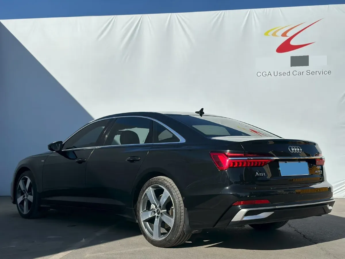 2023 Audi A6L 2.0T 245HP L4 7DCT,autocango,china used car exporter,china ev exporter,chinese used car exporter,chinese used ev exporter