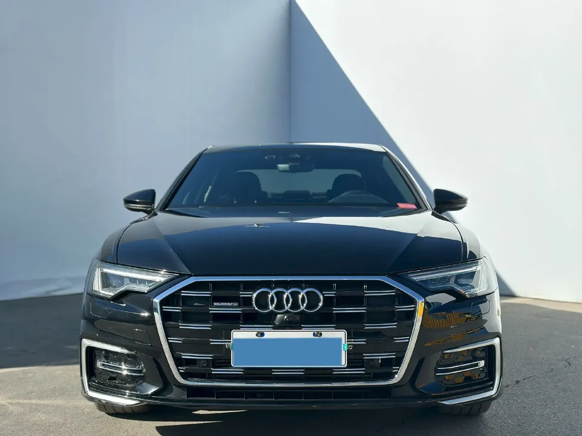 2023 Audi A6L 2.0T 245HP L4 7DCT,autocango,china used car exporter,china ev exporter,chinese used car exporter,chinese used ev exporter