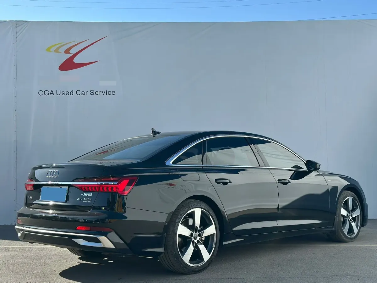 2023 Audi A6L 2.0T 245HP L4 7DCT,autocango,china used car exporter,china ev exporter,chinese used car exporter,chinese used ev exporter