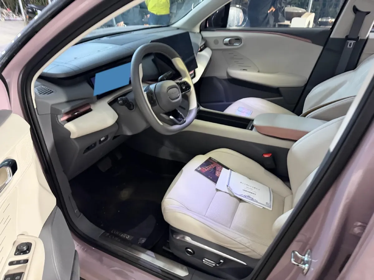 2023 LYNK&CO 06 EM-P 1.5L 120HP L4 3DHT PHEV 19.09KWH,autocango,china used car exporter,china ev exporter,chinese used car exporter,chinese used ev exporter