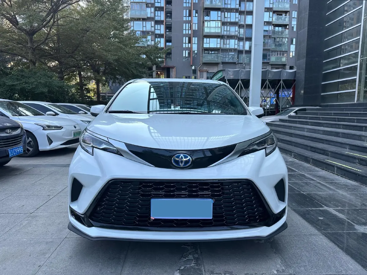 2021 Toyota Sienna 2.5L 192HP L4 E-CVT Hybrid,autocango,china used car exporter,china ev exporter,chinese used car exporter,chinese used ev exporter