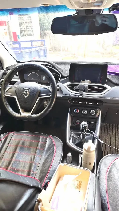 2018 BaoJun 530 1.5T 150HP L4 6MT,autocango,china used car exporter,china ev exporter,chinese used car exporter,chinese used ev exporter