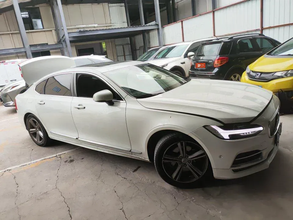 2019 Mercedes-Benz E Class 1.5T 184HP L4 9AT,autocango,china used car exporter,china ev exporter,chinese used car exporter,chinese used ev exporter