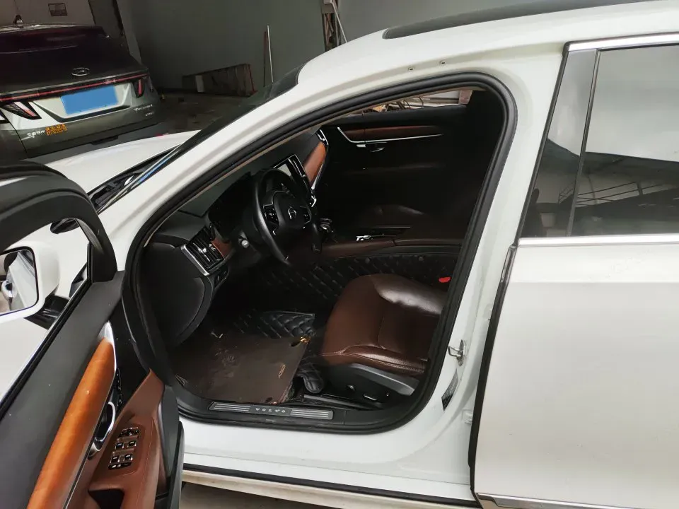 2019 Mercedes-Benz E Class 1.5T 184HP L4 9AT,autocango,china used car exporter,china ev exporter,chinese used car exporter,chinese used ev exporter