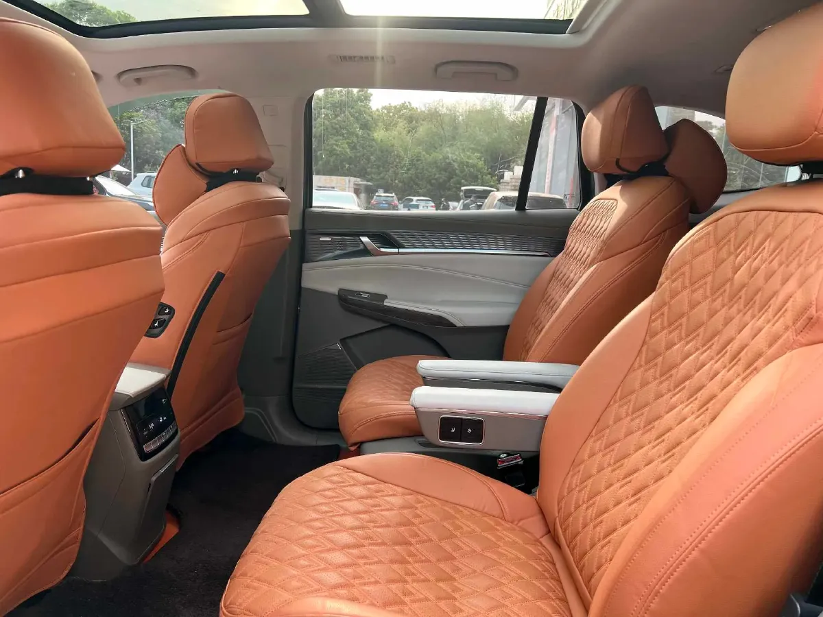 2023 Roewe RX9 2.0T 242HP L4 9AT,autocango,china used car exporter,china ev exporter,chinese used car exporter,chinese used ev exporter