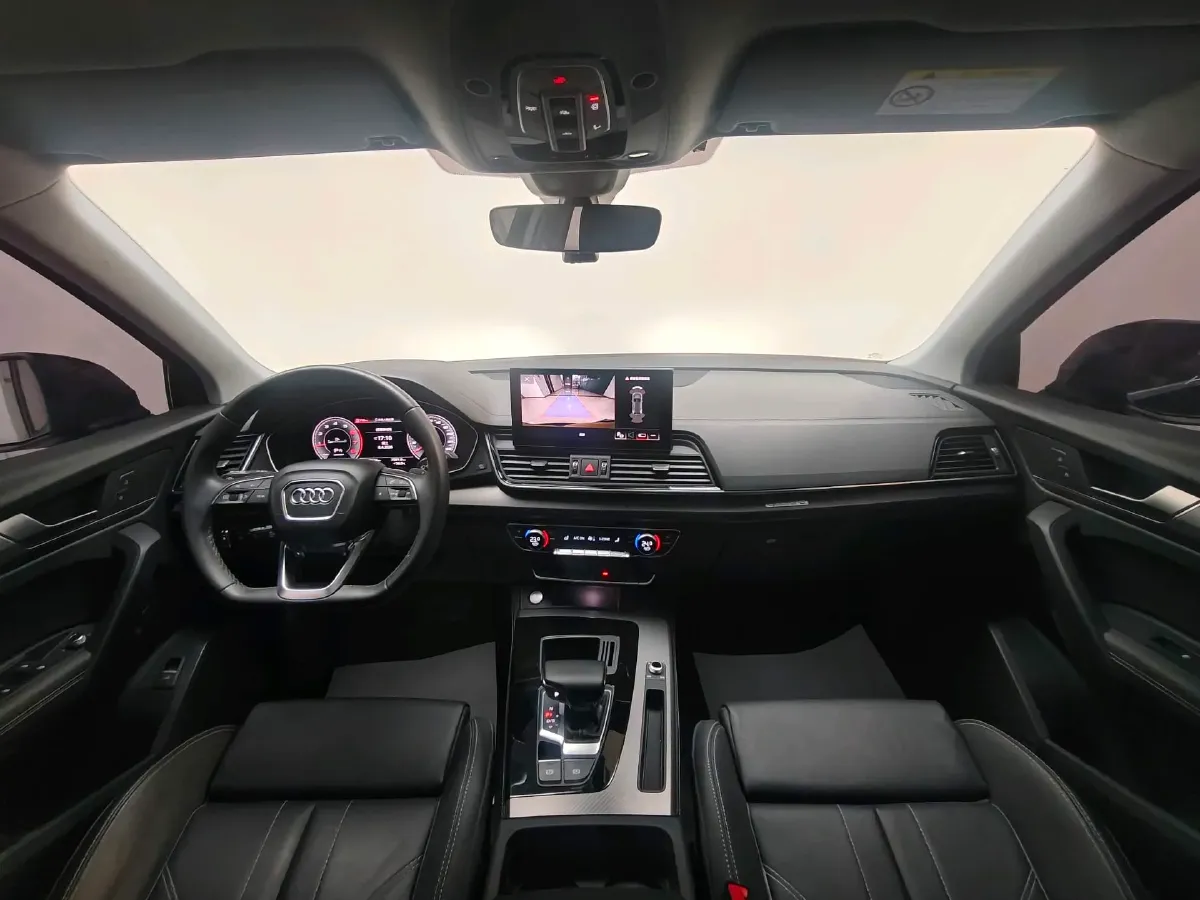 2022 Audi Q5L 2.0T 190HP L4 7DCT,autocango,china used car exporter,china ev exporter,chinese used car exporter,chinese used ev exporter