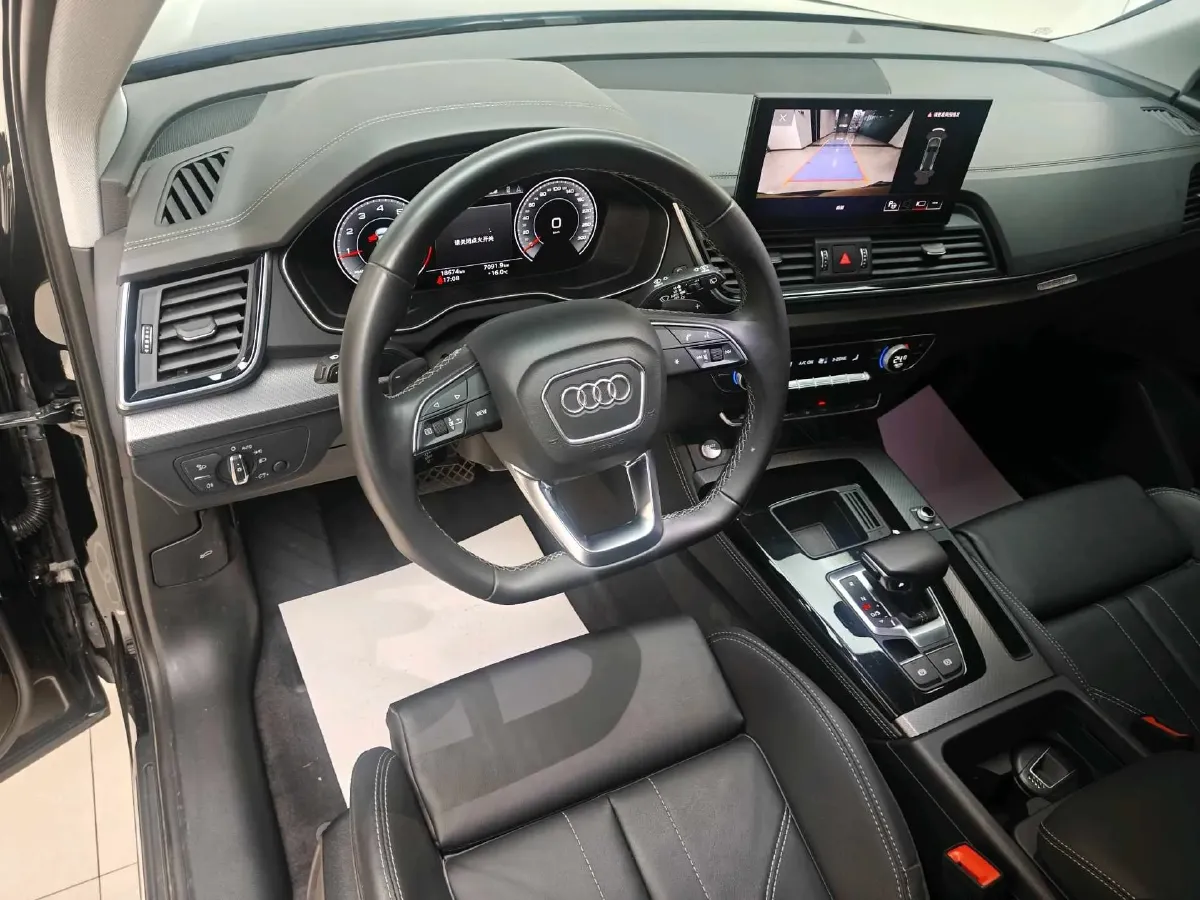 2022 Audi Q5L 2.0T 190HP L4 7DCT,autocango,china used car exporter,china ev exporter,chinese used car exporter,chinese used ev exporter