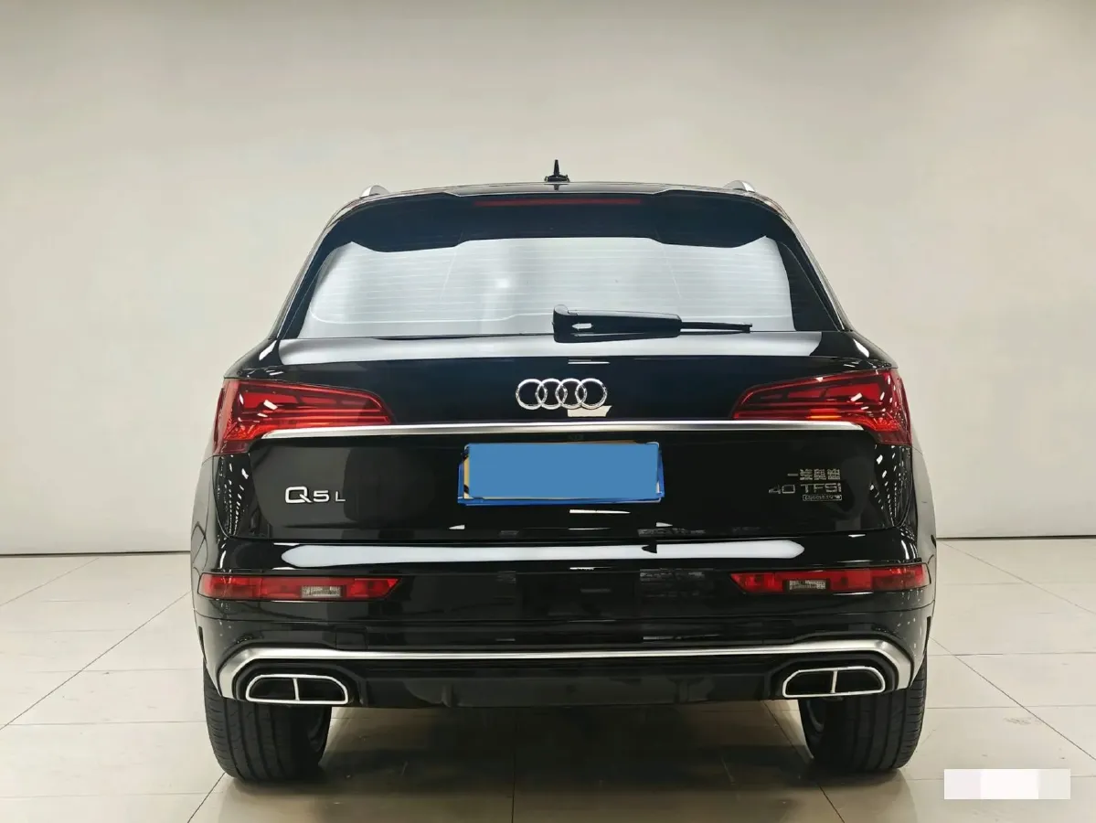 2022 Audi Q5L 2.0T 190HP L4 7DCT,autocango,china used car exporter,china ev exporter,chinese used car exporter,chinese used ev exporter