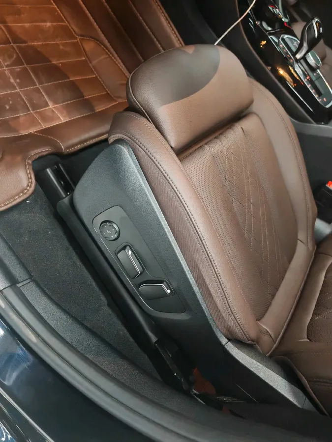 2023 BMW X3 2.0T 245HP L4 8AT,autocango,china used car exporter,china ev exporter,chinese used car exporter,chinese used ev exporter