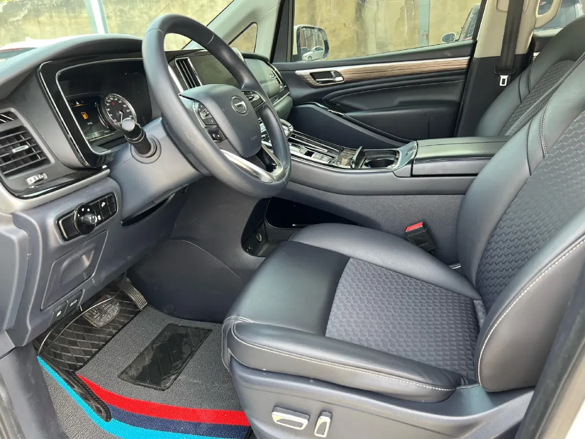 2021 GAC Trumpchi M8 2.0T 252HP L4 8AT,autocango,china used car exporter,china ev exporter,chinese used car exporter,chinese used ev exporter