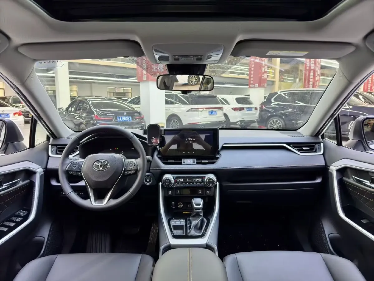 2024 Toyota RAV4 2.0L 171HP L4 CVT,autocango,china used car exporter,china ev exporter,chinese used car exporter,chinese used ev exporter