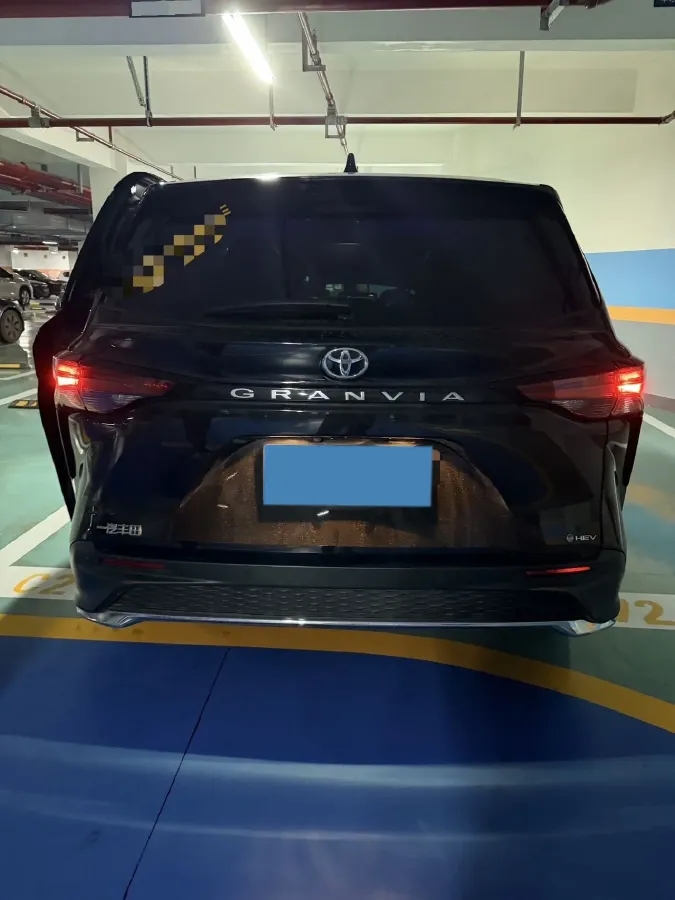 2024 Toyota Granvia 2.5L 189HP L4 E-CVT Hybrid,autocango,china used car exporter,china ev exporter,chinese used car exporter,chinese used ev exporter