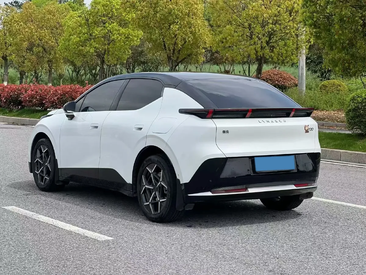 2025 Jetour Freeman 1.5T 184HP L4 7DCT,autocango,china used car exporter,china ev exporter,chinese used car exporter,chinese used ev exporter