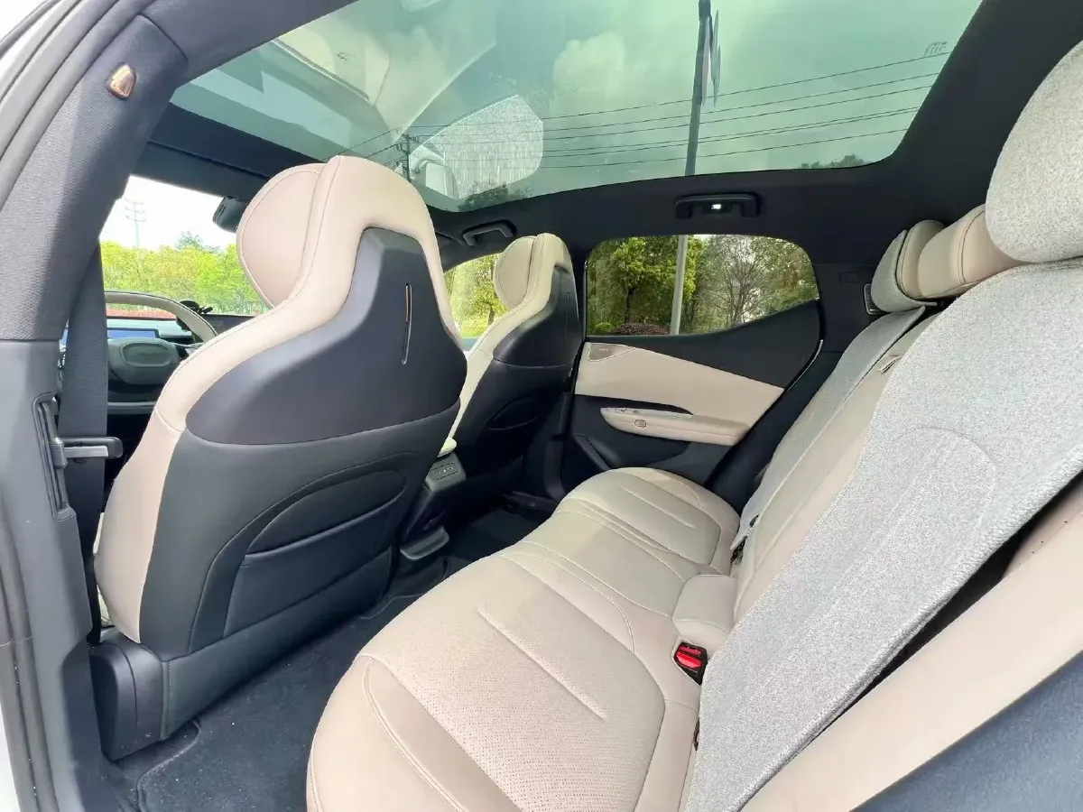 2025 Jetour Freeman 1.5T 184HP L4 7DCT,autocango,china used car exporter,china ev exporter,chinese used car exporter,chinese used ev exporter