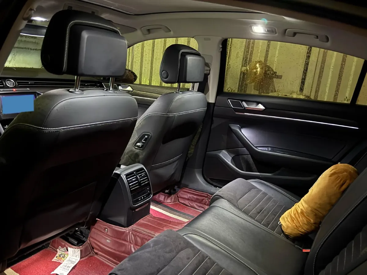 2020 Volkswagen Magotan 2.0T 186HP L4 7DCT,autocango,china used car exporter,china ev exporter,chinese used car exporter,chinese used ev exporter