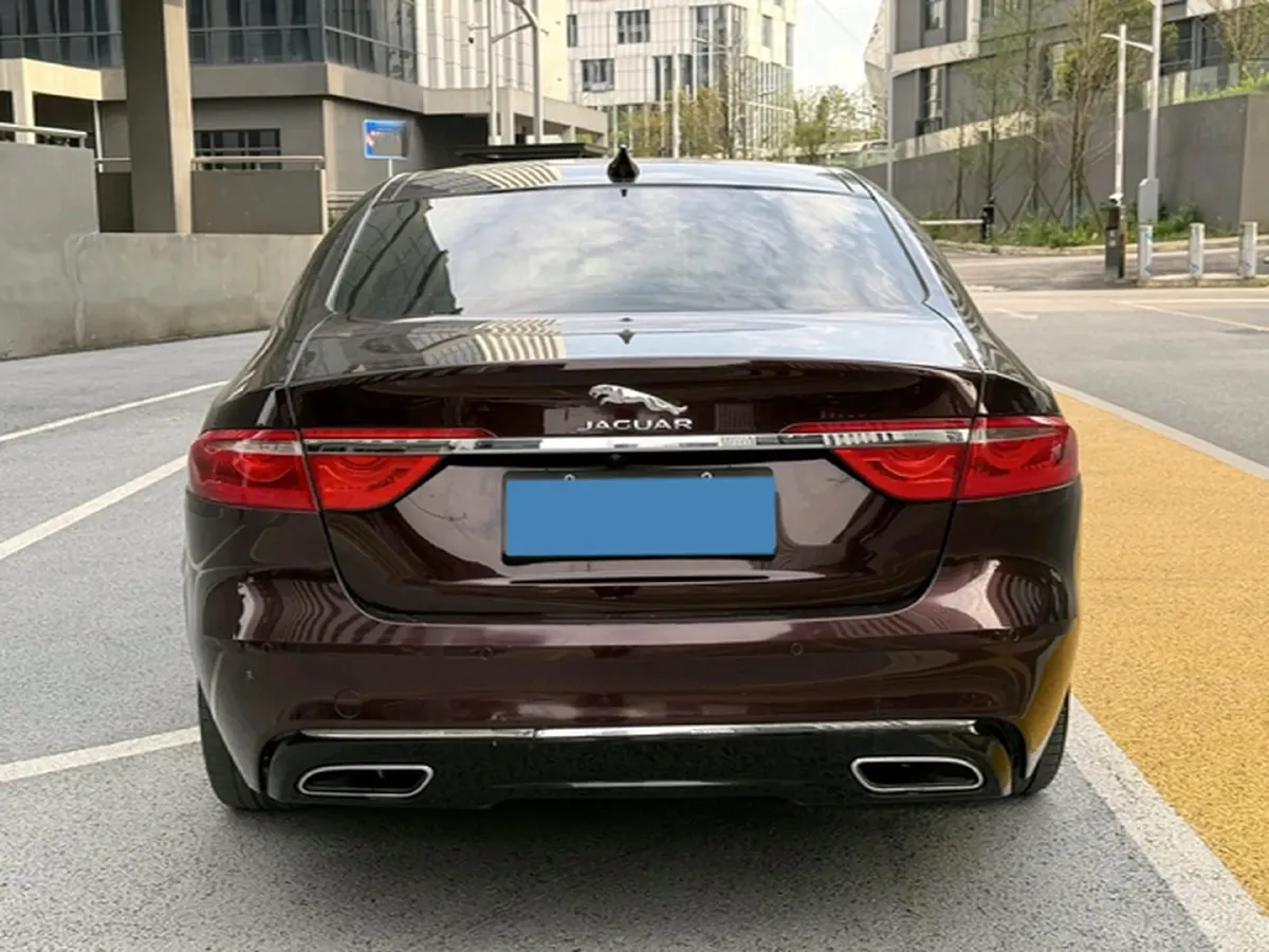 2018 Mercedes-Benz E Class 2.0T 184HP L4 9AT,autocango,china used car exporter,china ev exporter,chinese used car exporter,chinese used ev exporter