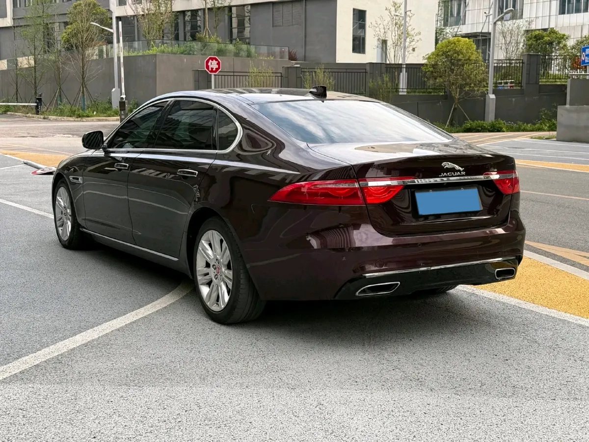 2018 Mercedes-Benz E Class 2.0T 184HP L4 9AT,autocango,china used car exporter,china ev exporter,chinese used car exporter,chinese used ev exporter