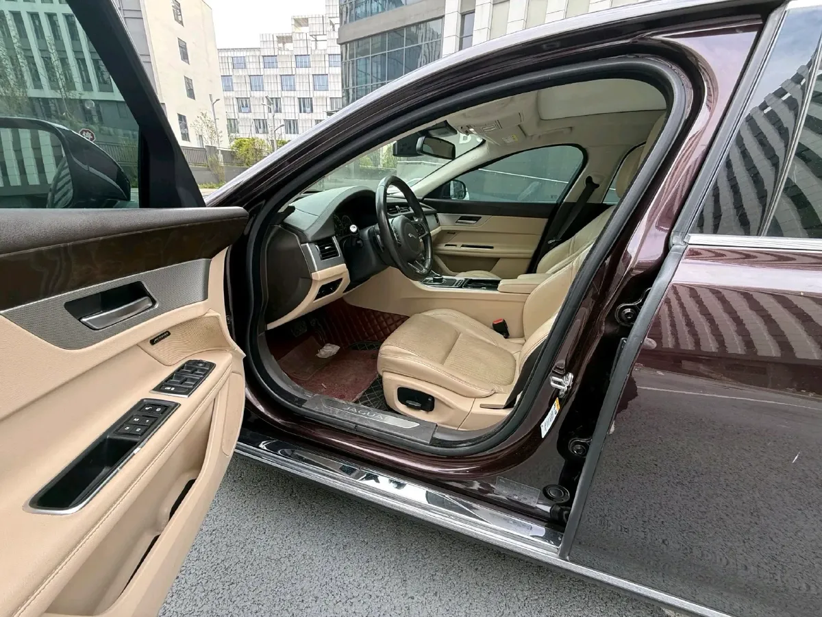 2018 Mercedes-Benz E Class 2.0T 184HP L4 9AT,autocango,china used car exporter,china ev exporter,chinese used car exporter,chinese used ev exporter