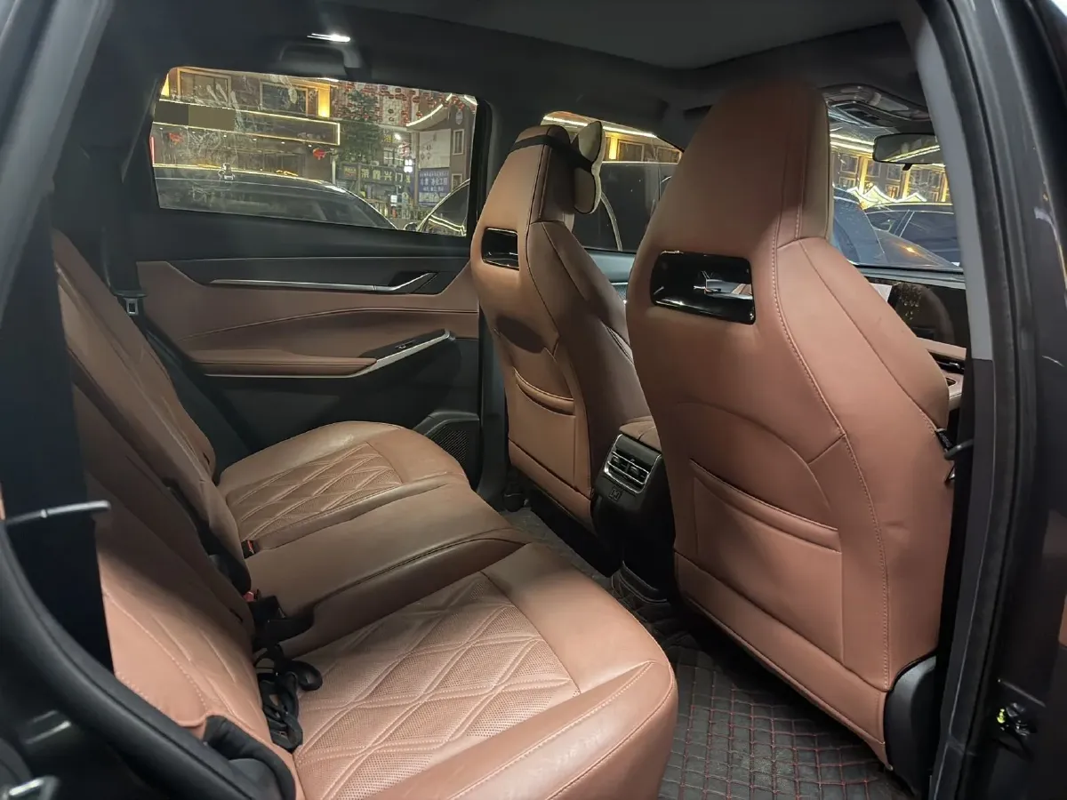 2023 ChangAn CS75 Plus 1.5T 188HP L4 8AT,autocango,china used car exporter,china ev exporter,chinese used car exporter,chinese used ev exporter