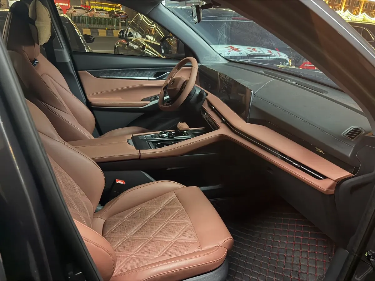 2023 ChangAn CS75 Plus 1.5T 188HP L4 8AT,autocango,china used car exporter,china ev exporter,chinese used car exporter,chinese used ev exporter