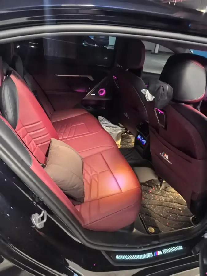 2025 BMW 5 Series 2.0T 258HP L4 8AT,autocango,china used car exporter,china ev exporter,chinese used car exporter,chinese used ev exporter