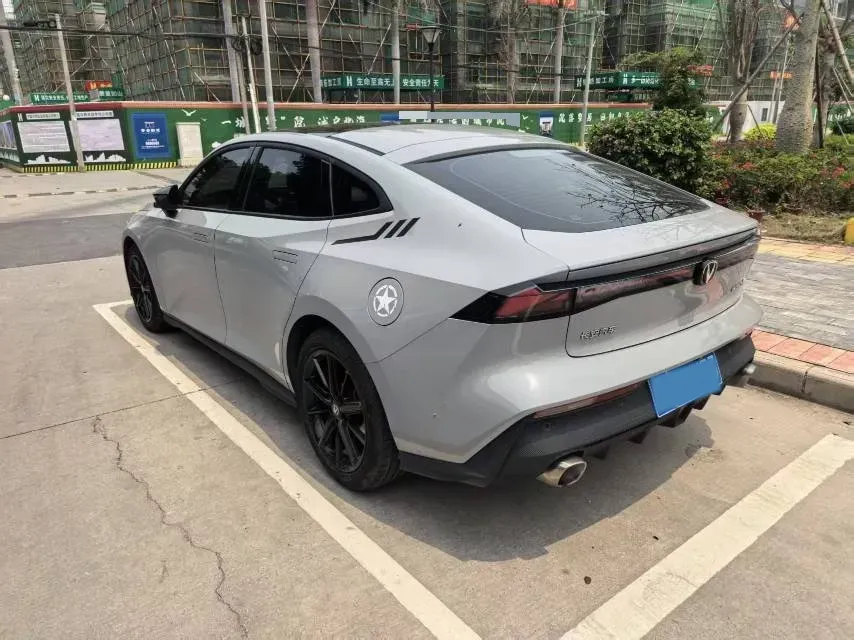 2022 ChangAn UNI-V 1.5T 188HP L4 7DCT,autocango,china used car exporter,china ev exporter,chinese used car exporter,chinese used ev exporter