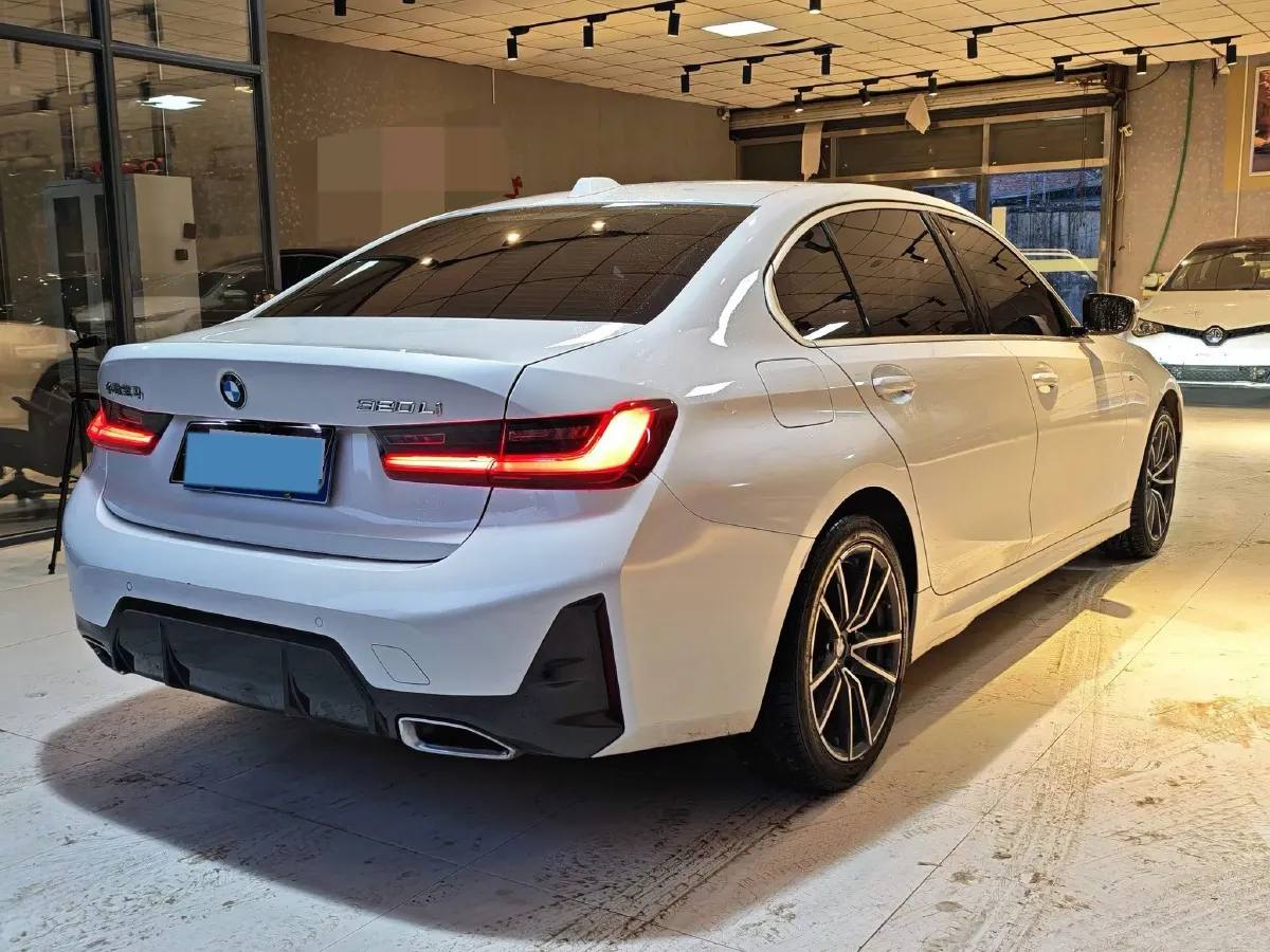 2023 BMW 3 Series 2.0T 156HP L4 8AT,autocango,china used car exporter,china ev exporter,chinese used car exporter,chinese used ev exporter