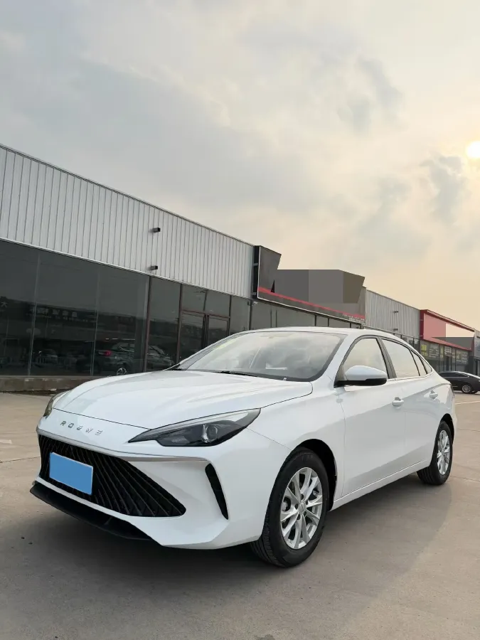 2026 Roewe i5 1.5L 129HP L4 CVT,autocango,china used car exporter,china ev exporter,chinese used car exporter,chinese used ev exporter