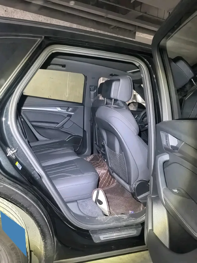 2024 Audi Q5L 2.0T 245HP L4 7DCT,autocango,china used car exporter,china ev exporter,chinese used car exporter,chinese used ev exporter