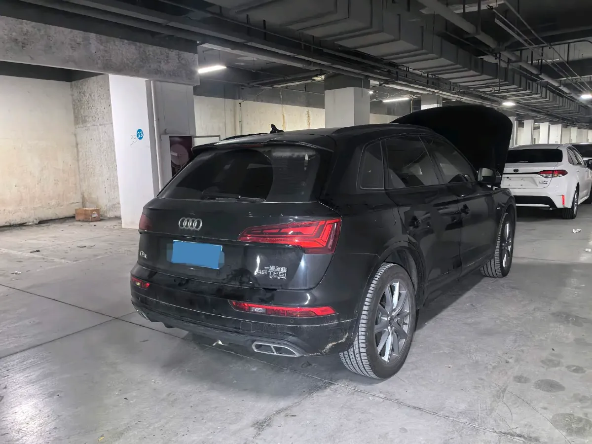2024 Audi Q5L 2.0T 245HP L4 7DCT,autocango,china used car exporter,china ev exporter,chinese used car exporter,chinese used ev exporter