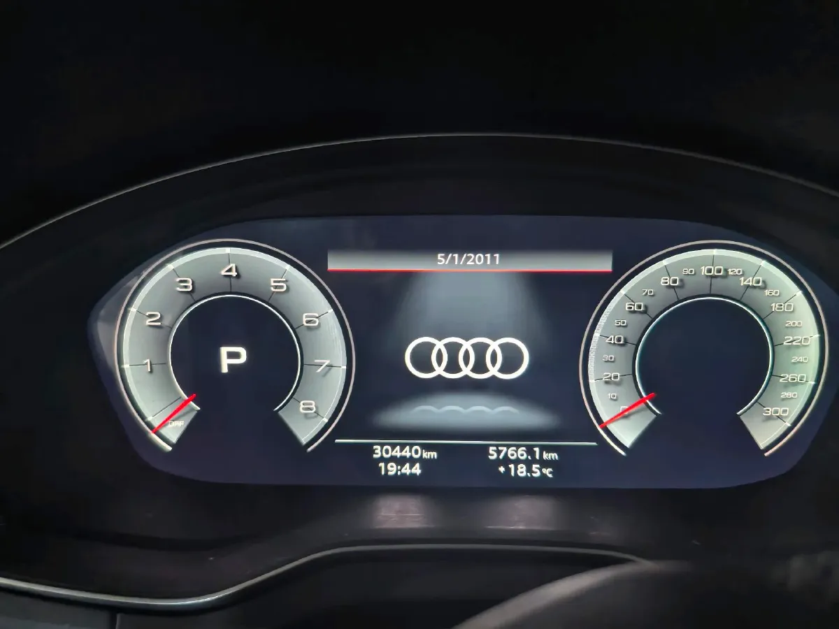 2024 Audi Q5L 2.0T 245HP L4 7DCT,autocango,china used car exporter,china ev exporter,chinese used car exporter,chinese used ev exporter