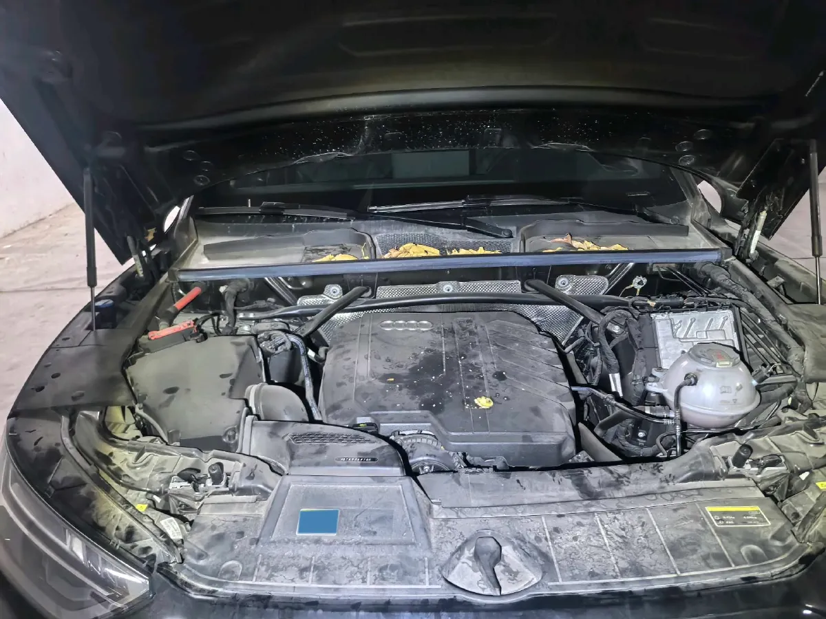 2024 Audi Q5L 2.0T 245HP L4 7DCT,autocango,china used car exporter,china ev exporter,chinese used car exporter,chinese used ev exporter