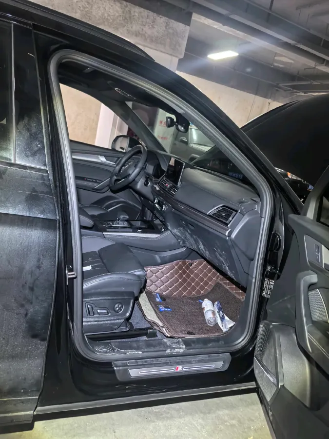 2024 Audi Q5L 2.0T 245HP L4 7DCT,autocango,china used car exporter,china ev exporter,chinese used car exporter,chinese used ev exporter