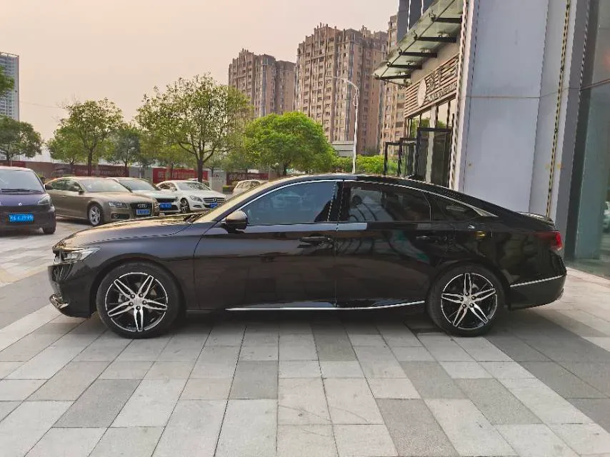2022 Honda Accord 1.5T 194HP L4 CVT,autocango,china used car exporter,china ev exporter,chinese used car exporter,chinese used ev exporter