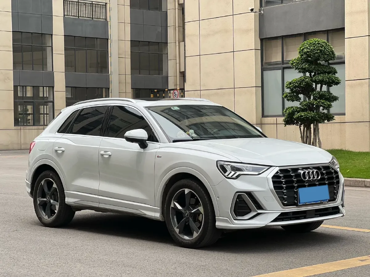 2022 Audi Q3 1.4T 150HP L4 7DCT,autocango,china used car exporter,china ev exporter,chinese used car exporter,chinese used ev exporter
